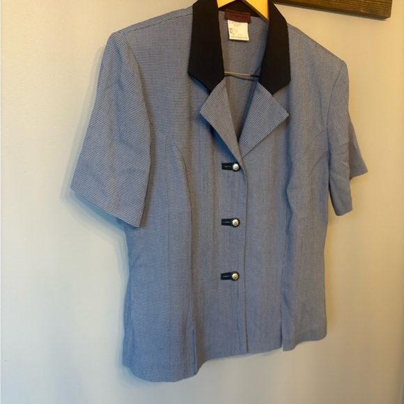 Vintage Women's Blue and Navy Button Down short sleeved Shirt size 8 - Picture 5 of 13